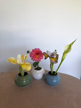 Load image into Gallery viewer, Flower Frog Ikebana Small Pin Frog Flower Vase
